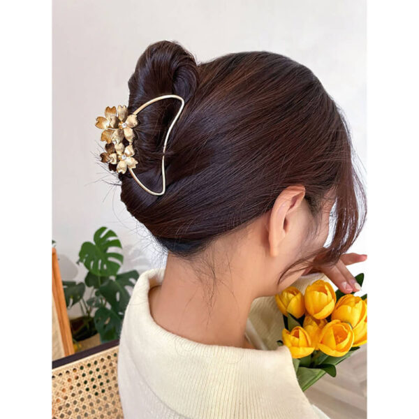 Nobrand - Presilha Piranha de Cabelo Metal Flores Dourada - Imagem 5
