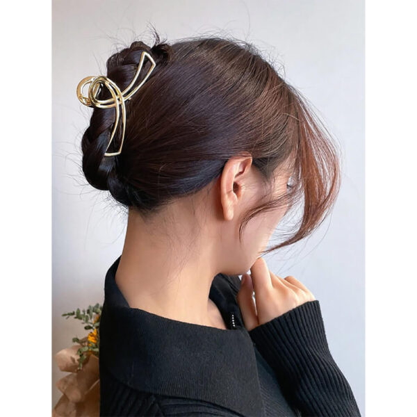Nobrand - Presilha Piranha de Cabelo Metal Laço Simples Dourada - Imagem 4